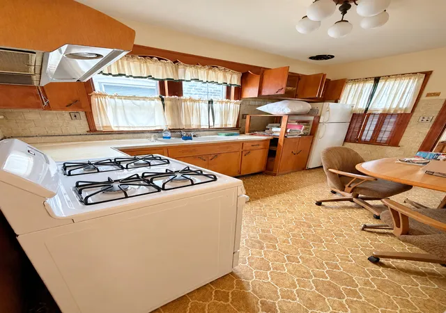 Photo 3 of Single family home for sale at 6243 W Waveland Ave, Chicago, IL 60634 | MLS# 12770909 | Listing updated on 2026-09-28