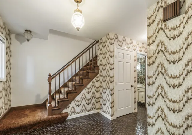 Photo 3 of Townhouse for sale at 1491 Avignon Ct, Highland Park, IL 60035 | MLS# 12770919 | Listing updated on 2026-09-30