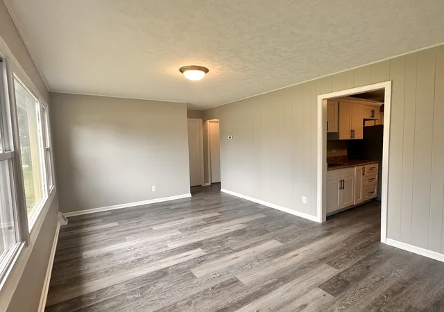 Photo 4 of Single family home for sale at 206 Fuller Ave, Streator, IL 61364 | MLS# 12770920 | Listing updated on 2026-10-04