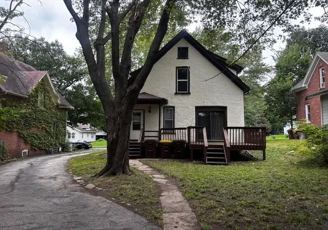 Photo 4 of Sale Pending at 524 13th Street, Rockford, IL 61104 | MLS# 12770942 | Listing updated on 2026-10-02