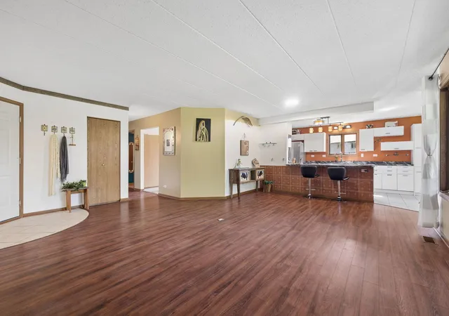 Photo 3 of Condo for sale at 2621 Essington Rd #2621, Joliet, IL 60435 | MLS# 12770943 | Listing updated on 2026-10-06