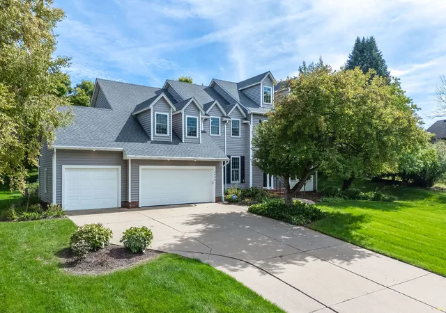 Single family home for sale at 6455 Thomas Ct, Bettendorf, IA 52722 | MLS# 12770952