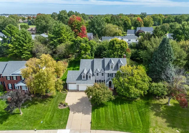 Photo 3 of Single family home for sale at 6455 Thomas Ct, Bettendorf, IA 52722 | MLS# 12770952 | Listing updated on 2026-10-07