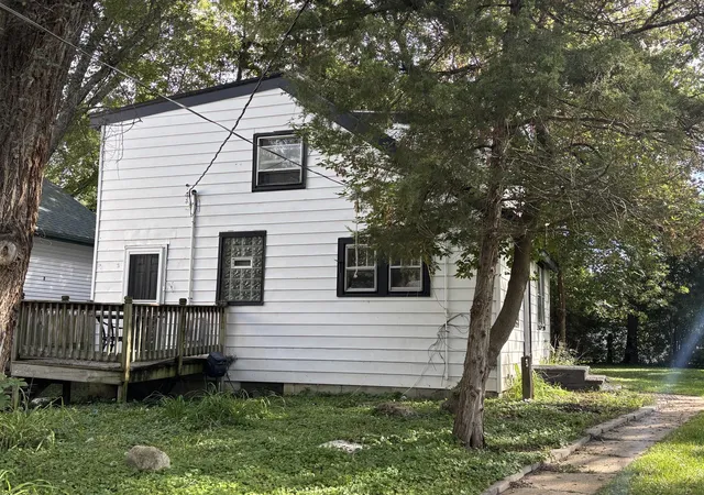 Photo 3 of Single family home for sale at 25420 W Golfview Ave, Antioch, IL 60002 | MLS# 12770953 | Listing updated on 2026-10-05
