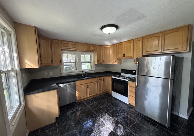 Photo 3 of Single family home for sale at 25420 W Golfview Ave, Antioch, IL 60002 | MLS# 12770953 | Listing updated on 2026-10-07