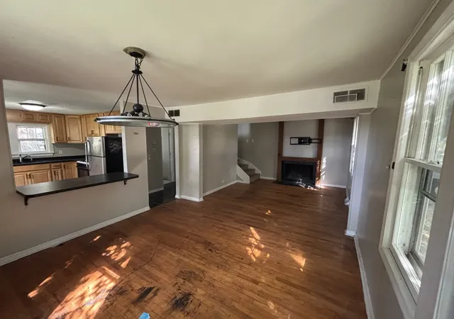Photo 4 of Single family home for sale at 25420 W Golfview Ave, Antioch, IL 60002 | MLS# 12770953 | Listing updated on 2026-10-07