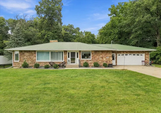 Photo 1 of Single family home for sale at 1761 Franklin Rd, Franklin Grove, IL 61031 | MLS# 12770956 | Listing updated on 2026-10-03