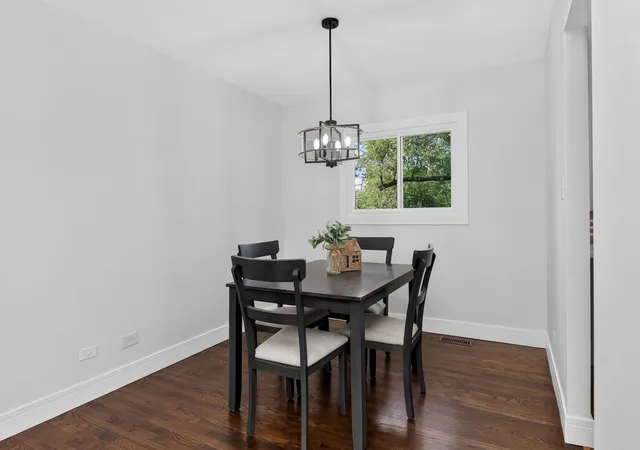 Photo 3 of Single family home for sale at 730 Hillcrest Blvd, Hoffman Estates, IL 60169 | MLS# 12770967 | Listing updated on 2026-10-23