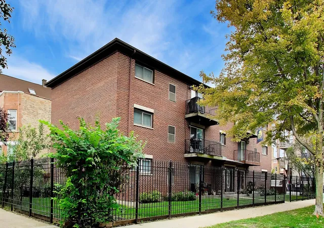 Photo 1 of Condo for sale at 2600 W Walton St #3S, Chicago, IL 60622 | MLS# 12770977 | Listing updated on 2026-09-30