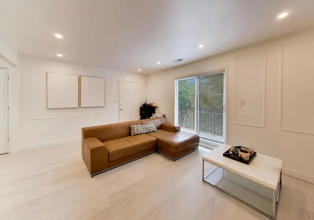 Photo 3 of Condo for sale at 2600 W Walton St #3S, Chicago, IL 60622 | MLS# 12770977 | Listing updated on 2026-09-30