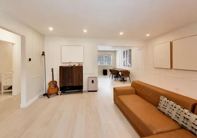Photo 4 of Condo for sale at 2600 W Walton St #3S, Chicago, IL 60622 | MLS# 12770977 | Listing updated on 2026-09-30