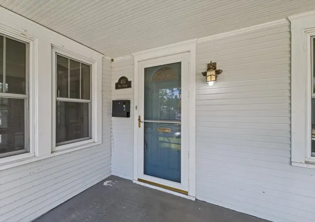 Photo 4 of Single family home for sale at 403 S New St, Champaign, IL 61820 | MLS# 12771008 | Listing updated on 2026-10-06