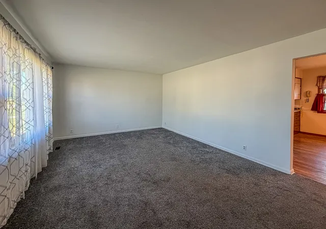 Photo 4 of Single family home for sale at 420 W Pierce Ave, Charleston, IL 61920 | MLS# 12771012 | Listing updated on 2026-10-29