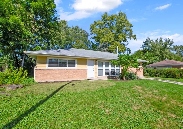 Photo 2 of Single family home for sale at 140 Nashua St, Park Forest, IL 60466 | MLS# 12771020 | Listing updated on 2026-10-07