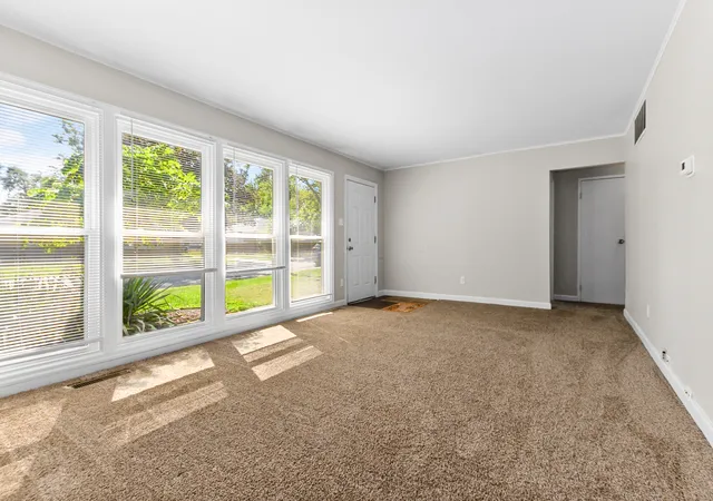 Photo 3 of Single family home for sale at 140 Nashua St, Park Forest, IL 60466 | MLS# 12771020 | Listing updated on 2026-10-07
