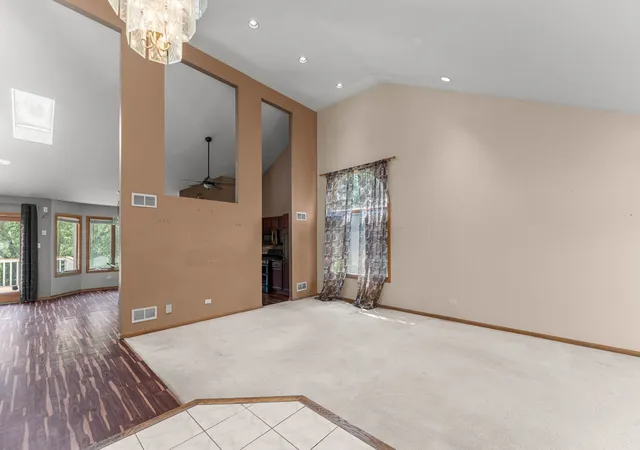 Photo 4 of Single family home for sale at 230 Lakeview Ct, Steger, IL 60475 | MLS# 12771050 | Listing updated on 2026-10-04
