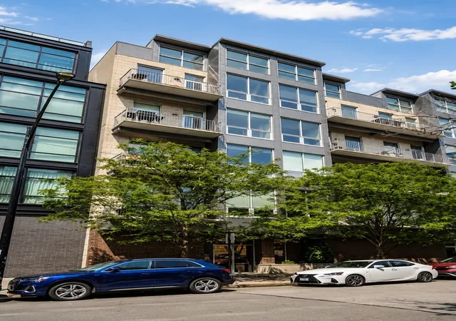 Condo for sale at 16 N Carpenter St #4N, Chicago, IL 60607 | MLS# 12771051