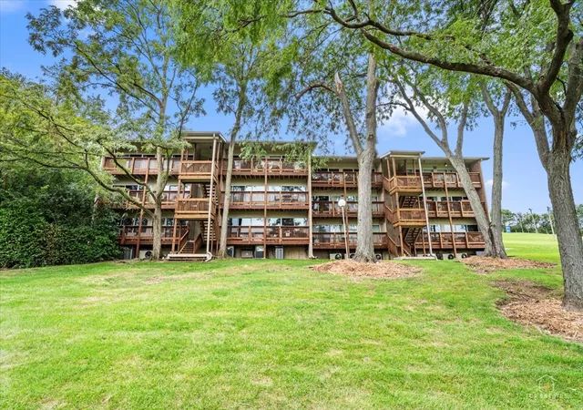 Condo for sale at 5803 Oakwood Dr #2D, Lisle, IL 60532 | MLS# 12771056