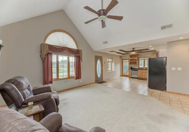 Photo 4 of Townhouse for sale at 1658 Kirsten Lee Dr #1658, Wilmington, IL 60481 | MLS# 12771069 | Listing updated on 2026-10-04