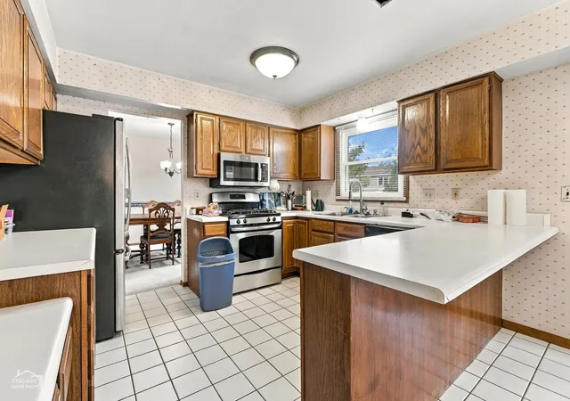 Photo 4 of Single family home for sale at 763 Concord Dr, Crystal Lake, IL 60014 | MLS# 12771102 | Listing updated on 2026-10-04
