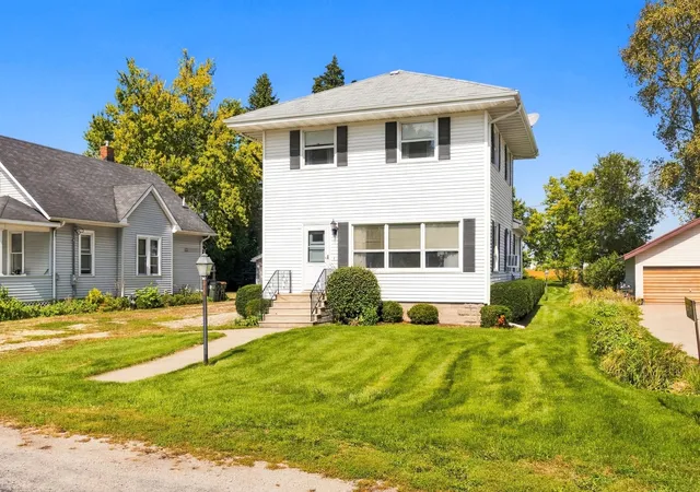 Photo 3 of Single family home for sale at 9547 Lisbon Ctr Rd, Newark, IL 60541 | MLS# 12771104 | Listing updated on 2026-10-07