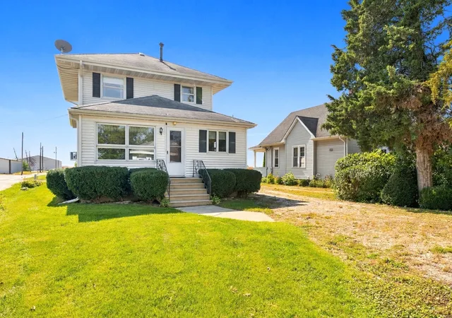 Photo 4 of Single family home for sale at 9547 Lisbon Ctr Rd, Newark, IL 60541 | MLS# 12771104 | Listing updated on 2026-10-07