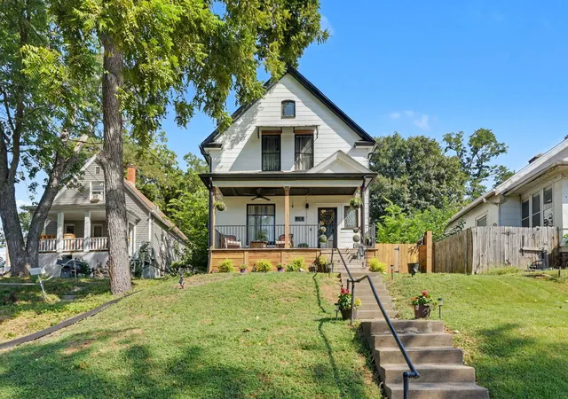 Photo 1 of Single family home for sale at 1718 W 9th Street, Davenport, IA 52804 | MLS# 12771107 | Listing updated on 2026-10-04