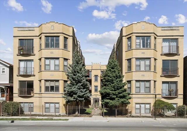 Photo 1 of Condo for sale at 3012 W Addison St #3N, Chicago, IL 60618 | MLS# 12771110 | Listing updated on 2026-10-07