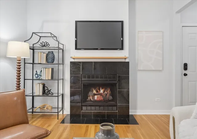 Photo 4 of Condo for sale at 3012 W Addison St #3N, Chicago, IL 60618 | MLS# 12771110 | Listing updated on 2026-10-07