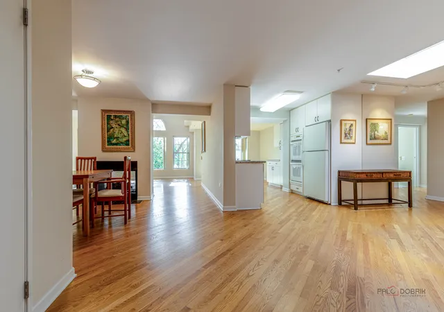 Listing Photo 4 - Condo for sale in building located at 1625 Glenview Rd, Glenview, IL 60025 - Unit #306