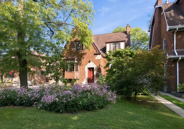 Photo 1 of Single family home for sale at 327 Selborne Rd, Riverside, IL 60546 | MLS# 12771134 | Listing updated on 2026-10-04