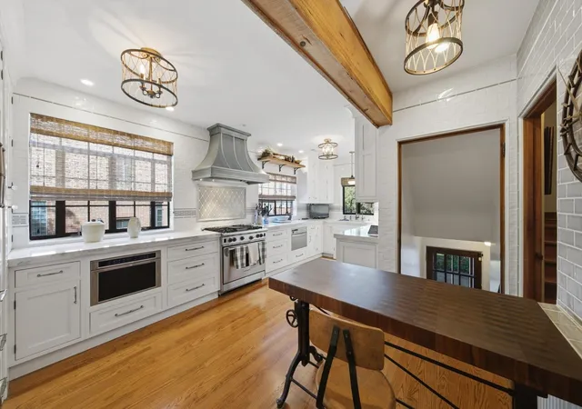 Photo 4 of Single family home for sale at 327 Selborne Rd, Riverside, IL 60546 | MLS# 12771134 | Listing updated on 2026-10-04