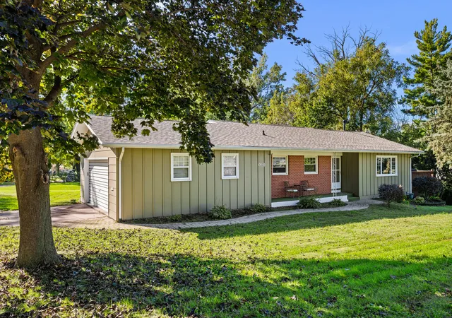 Photo 2 of Sale Pending at 1223 Hillside Dr, Bettendorf, IA 52722 | MLS# 12771138 | Listing updated on 2026-10-20