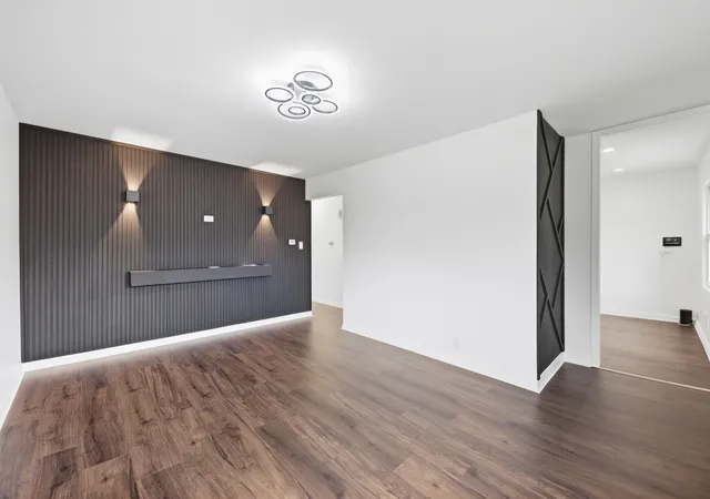 Photo 4 of Single family home for sale at 7813 S Kenton Ave, Chicago, IL 60652 | MLS# 12771139 | Listing updated on 2026-09-28
