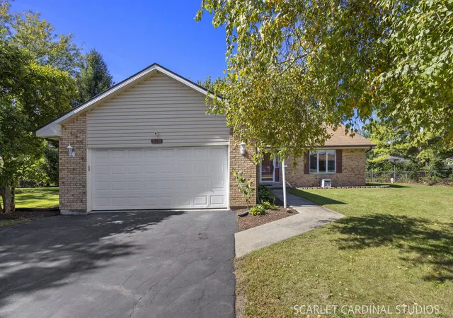Photo 1 of Single family home for sale at 21030 S Ron Lee Dr, Shorewood, IL 60404 | MLS# 12771164 | Listing updated on 2026-10-06
