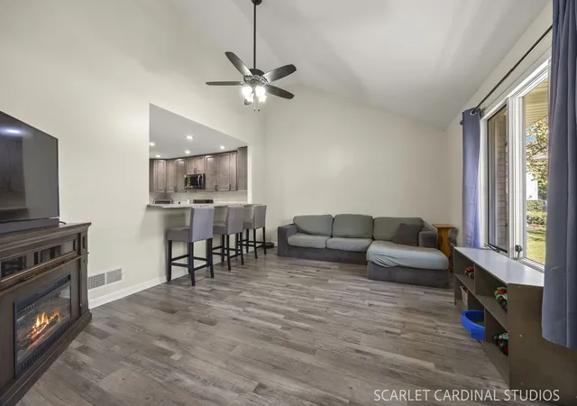 Photo 3 of Single family home for sale at 21030 S Ron Lee Dr, Shorewood, IL 60404 | MLS# 12771164 | Listing updated on 2026-10-06