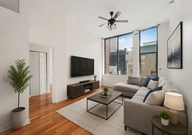 Photo 4 of Condo for sale at 8 W Monroe St #902, Chicago, IL 60603 | MLS# 12771172 | Listing updated on 2026-09-28