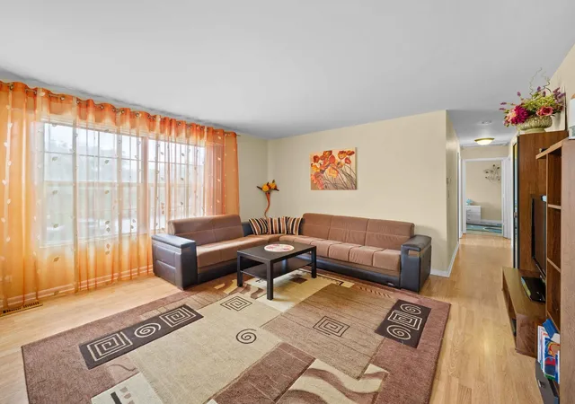 Photo 3 of Townhouse for sale at 80 Maplewood Dr, Vernon Hills, IL 60061 | MLS# 12771174 | Listing updated on 2026-10-06