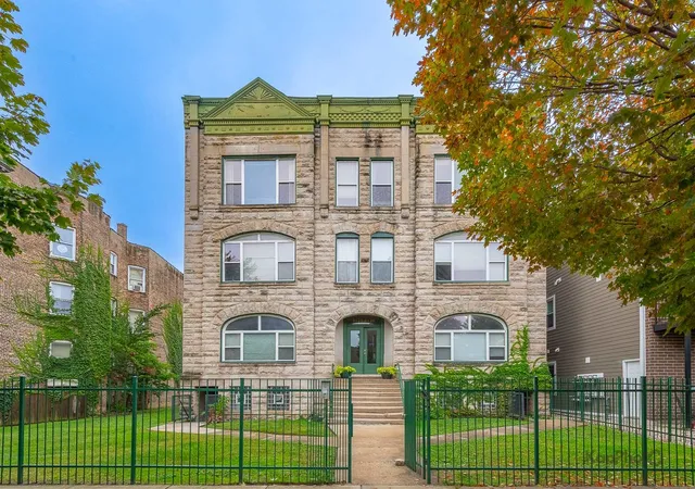 Photo 1 of Condo for sale at 6126 S University Ave #1, Chicago, IL 60637 | MLS# 12771208 | Listing updated on 2026-09-29
