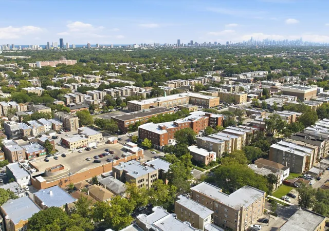 Photo 4 of Condo for sale at 6211 N Mozart St #2N, Chicago, IL 60659 | MLS# 12771215 | Listing updated on 2026-10-04