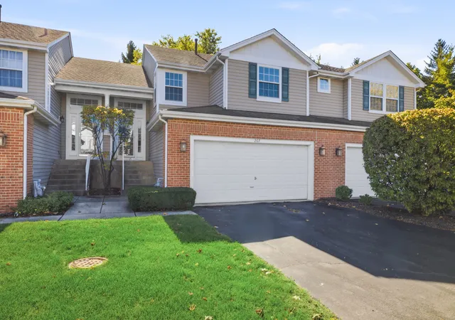 Townhouse for sale at 267 Weather Hl Dr, Willowbrook, IL 60527 | MLS# 12771216