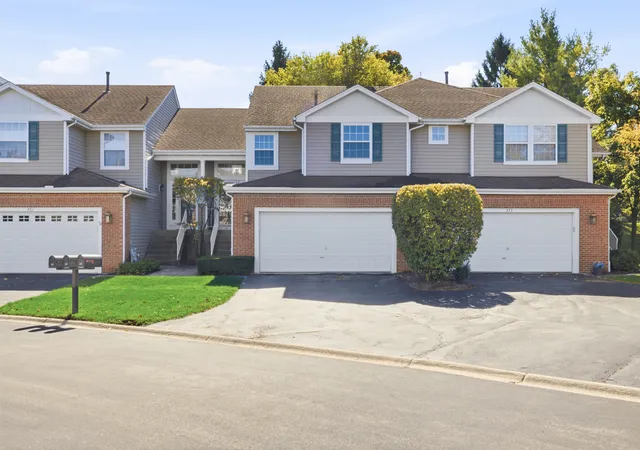 Photo 1 of Townhouse for sale at 267 Weather Hl Dr, Willowbrook, IL 60527 | MLS# 12771216 | Listing updated on 2026-10-29