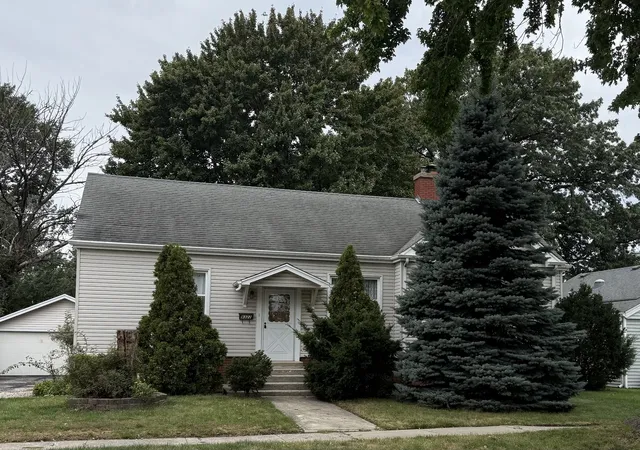 Photo 1 of Single family home for sale at 9322 S 49th Avenue, Oak Lawn, IL 60453 | MLS# 12771219 | Listing updated on 2026-10-06