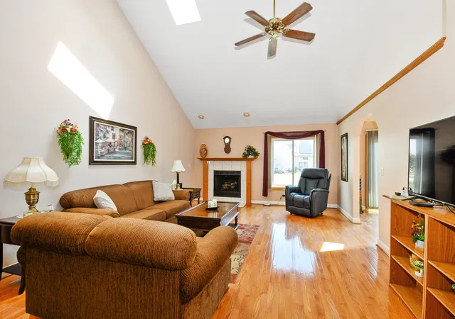 Photo 4 of Sale Pending at 22703 Lawndale Ave, Richton Park, IL 60471 | MLS# 12771247 | Listing updated on 2026-10-02