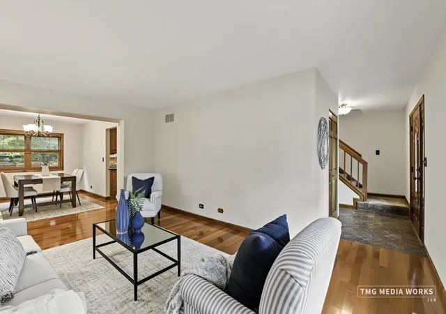 Photo 4 of Single family home for sale at 2820 Springdale Cir, Naperville, IL 60564 | MLS# 12771258 | Listing updated on 2026-10-04