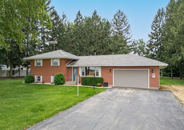 Photo 1 of Single family home for sale at 2292 N Leaf River Rd, Mount Morris, IL 61054 | MLS# 12771264 | Listing updated on 2026-10-04