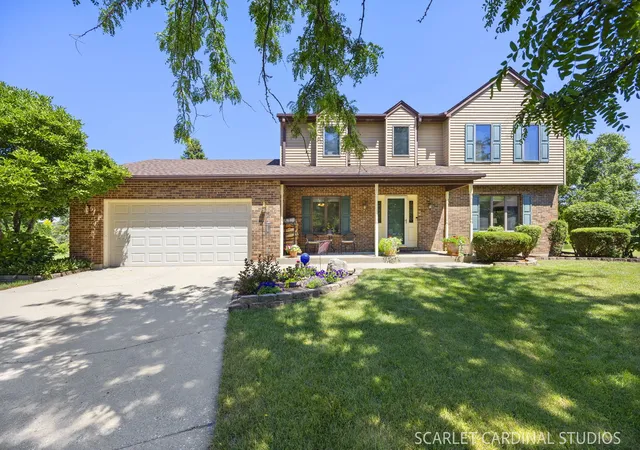 Photo 2 of Single family home for sale at 36 Crofton Ct, Oswego, IL 60543 | MLS# 12771265 | Listing updated on 2026-10-04