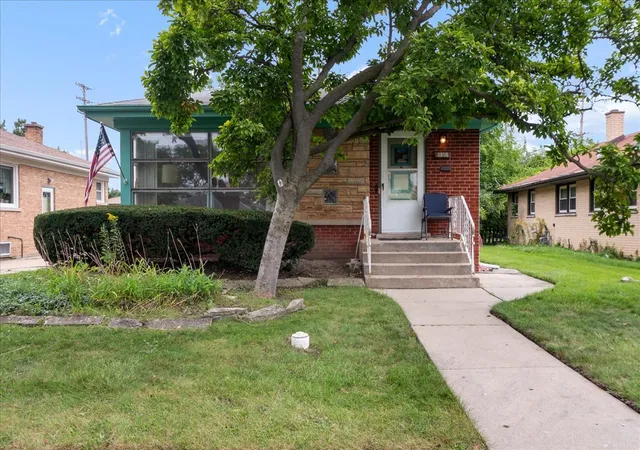 Photo 1 of Single family home for sale at 3806 Harvard Ter, Skokie, IL 60076 | MLS# 12771267 | Listing updated on 2026-10-07