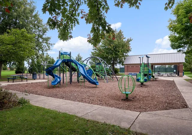 Photo 18 of Single family home for sale at 3806 Harvard Ter, Skokie, IL 60076 | MLS# 12771267 | Listing updated on 2026-10-07