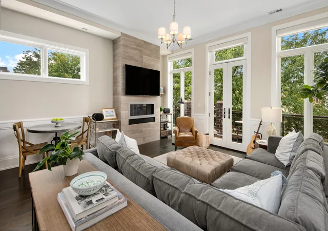 Photo 1 of Condo for sale at 2147 N Southport Ave #3, Chicago, IL 60614 | MLS# 12771273 | Listing updated on 2026-09-29